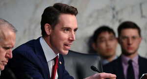 Tổng thống Trump thừa nhận cử luật sư đến Ukraine sau khi được tha bổng