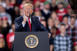 Tổng thống Trump thừa nhận cử luật sư đến Ukraine sau khi được tha bổng