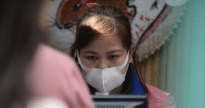 Khẩu trang các loại ở TP.HCM 'cháy hàng' ngay trong 3 ngày Tết