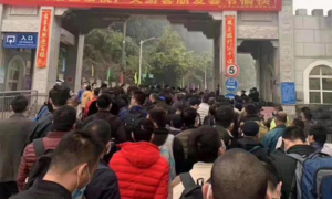 Hơn 1.000 người Trung Quốc quay lại Việt Nam làm việc, cửa khẩu Hữu Nghị ùn tắc