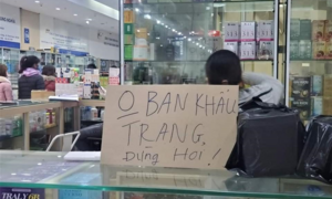 Virus corona đáng sợ nhưng con người còn đáng sợ hơn