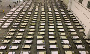 Vũ Hán gấp rút chuyển trung tâm triển lãm thành bệnh viện dã chiến 2.000 giường bệnh