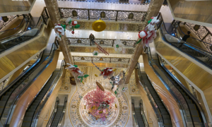 Dân cảnh giác corona, trung tâm thương mại Hà Nội vắng vẻ, đìu hiu