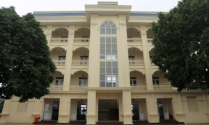 Cận cảnh khu doanh trại cách ly người nghi nhiễm virus corona ở Hà Nội