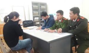 Phạt 10 triệu đồng chủ Facebook tung tin người Trung Quốc 'lăn ra tại công ty'