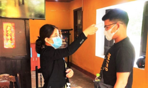 Tháo dỡ 4 bảng thông báo từ chối phục vụ khách Trung Quốc ở Hội An