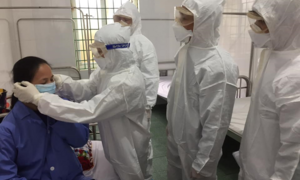 Đội cơ động của Bộ Y tế đến 'điểm nóng' Vĩnh Phúc hỗ trợ chống dịch nCoV 