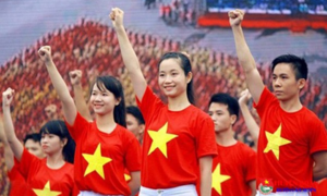 ‘Thiếu định hướng, giới trẻ dễ phai nhạt lý tưởng và suy thoái về đạo đức'