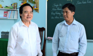 Bộ trưởng GD&ĐT: Sẽ lùi thời điểm kết thúc năm học