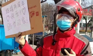 Kỷ niệm ngày cưới trong tâm dịch Covid-19, chồng gửi thông điệp mong vợ về nhà sớm