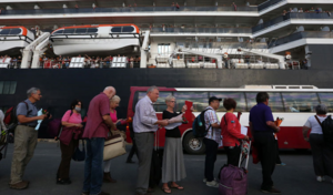 Tất cả hành khách còn lại của du thuyền cập cảng Campuchia chưa có biểu hiện nhiễm bệnh