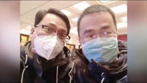 Video: Cùng tình nguyện đến Vũ Hán chống dịch, bác sĩ gặp lại ân nhân sau 13 năm