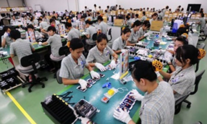 Xây dựng phương án hỗ trợ lao động Việt từ vùng dịch Hàn Quốc về nước