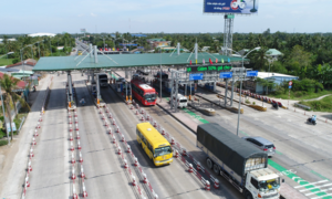 Hỗ trợ doanh nghiệp bị dịch Covid-19, Bộ Công Thương đề xuất giảm giá BOT, nhiên liệu bay