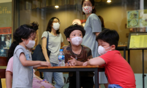 Sợ Covid-19, người Hàn Quốc ở Sài Gòn hủy kế hoạch về quê 