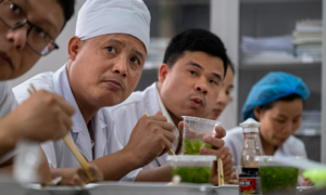 'Diệt xong virus corona bố sẽ về với con'