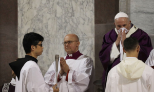 Giáo hoàng 'ốm nhẹ' ngày thứ hai, hủy toàn bộ lịch trình làm việc