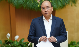 Thủ tướng: Không vì doanh thu, mở cửa đón khách du lịch tràn lan