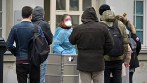 Số ca nhiễm Covid-19 ở Đức tăng nhanh, Hà Lan có bệnh nhân đầu tiên thiệt mạng