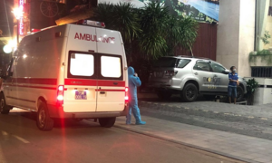 Hai người tiếp xúc gần bệnh nhân Covid-19 thứ 30 có biểu hiện sốt