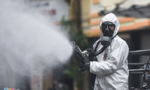 Một người tiếp xúc gần với ca nhiễm Covid-19 thứ 21 ra khỏi nhà