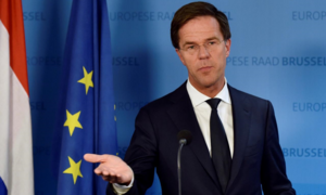 Khuyên người dân ngừng bắt tay vì Covid-19, Thủ tướng Hà Lan lại 'vô tình' vi phạm