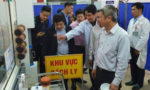 Vì sao bệnh nhân mắc Covid-19 tại Việt Nam được điều trị miễn phí?