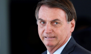 Tổng thống Brazil nghi nhiễm Covid-19?