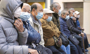 Vì sao người cao tuổi kèm bệnh lý nền khi mắc Covid-19 có nguy cơ diễn biến nặng?