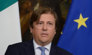 Thêm một Thứ trưởng Italy nhiễm virus corona