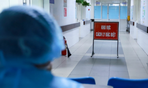 Du khách nước ngoài ở phố Bùi Viện mắc Covid-19, Việt Nam ghi nhận ca thứ 54