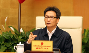 Chống Covid-19: Ngăn chặn dứt khoát, không để 'trong đánh ra, ngoài đánh vào'