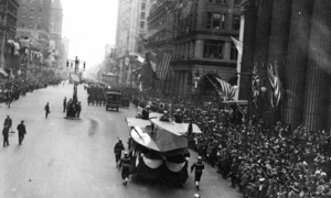 Diễu hành giữa dịch 'cúm Tây Ban Nha', hàng vạn người thiệt mạng