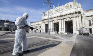 Italy: Số người chết tăng kỷ lục, sắp hết giường bệnh, xe cứu thương