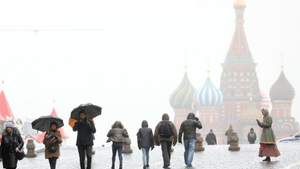 Covid-19: Nga hạn chế người nước ngoài nhập cảnh, huỷ tất cả sự kiện thể thao 