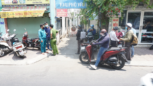 TP.HCM phong tỏa 6 hộ dân trong hẻm có người nghi nhiễm virus corona