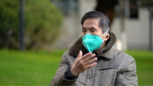 Bộ Y tế khuyến cáo người cao tuổi hạn chế tối đa ra ngoài đường