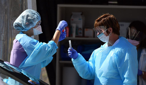 Mỹ cân nhắc nhập vật tư, thiết bị y tế từ Việt Nam chống đại dịch Covid-19