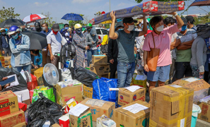 Covid-19: Tổng thống Putin làm việc từ xa thêm một tuần