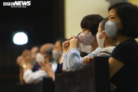 Đề nghị dừng ngay hoạt động tôn giáo tập trung đông người