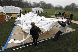 60.000 ca mắc Covid-19 ở New York, bệnh viện dã chiến dựng ngay trong công viên