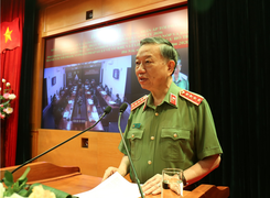 Bộ trưởng Công an: Xử lý nghiêm tội phạm liên quan phòng chống dịch Covid-19