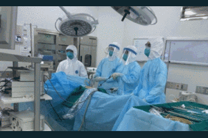 Đang cách ly Covid-19, bệnh nhân phải mổ cấp cứu vì viêm ruột thừa 