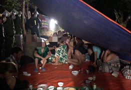 Xử lý chủ quán massage tổ chức ăn nhậu trong thời gian 'cách ly toàn xã hội'