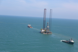 'Chật vật' vì COVID-19, doanh nghiệp Việt xoay xở thế nào?