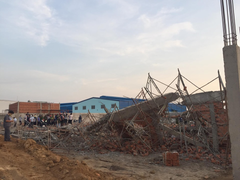 Bộ LĐ-TB&XH thăm hỏi, động viên các nạn nhân vụ sập tường ở Đồng Nai