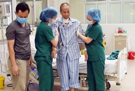 Bệnh nhân 19 mắc COVID-19 từng 3 lần ngưng tim chuẩn bị xuất viện