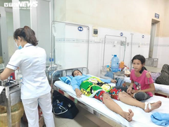 Bộ LĐ-TB&XH thăm hỏi, động viên các nạn nhân vụ sập tường ở Đồng Nai