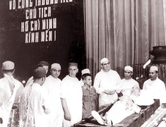 Lựa chọn cán bộ: 'Ai muốn làm quan cách mạng thì nhất định không nên bầu'