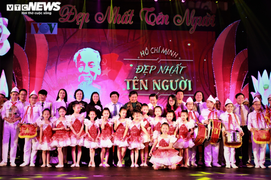 Lựa chọn cán bộ: 'Ai muốn làm quan cách mạng thì nhất định không nên bầu'